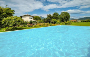 Cozy Home In Pietrasanta
